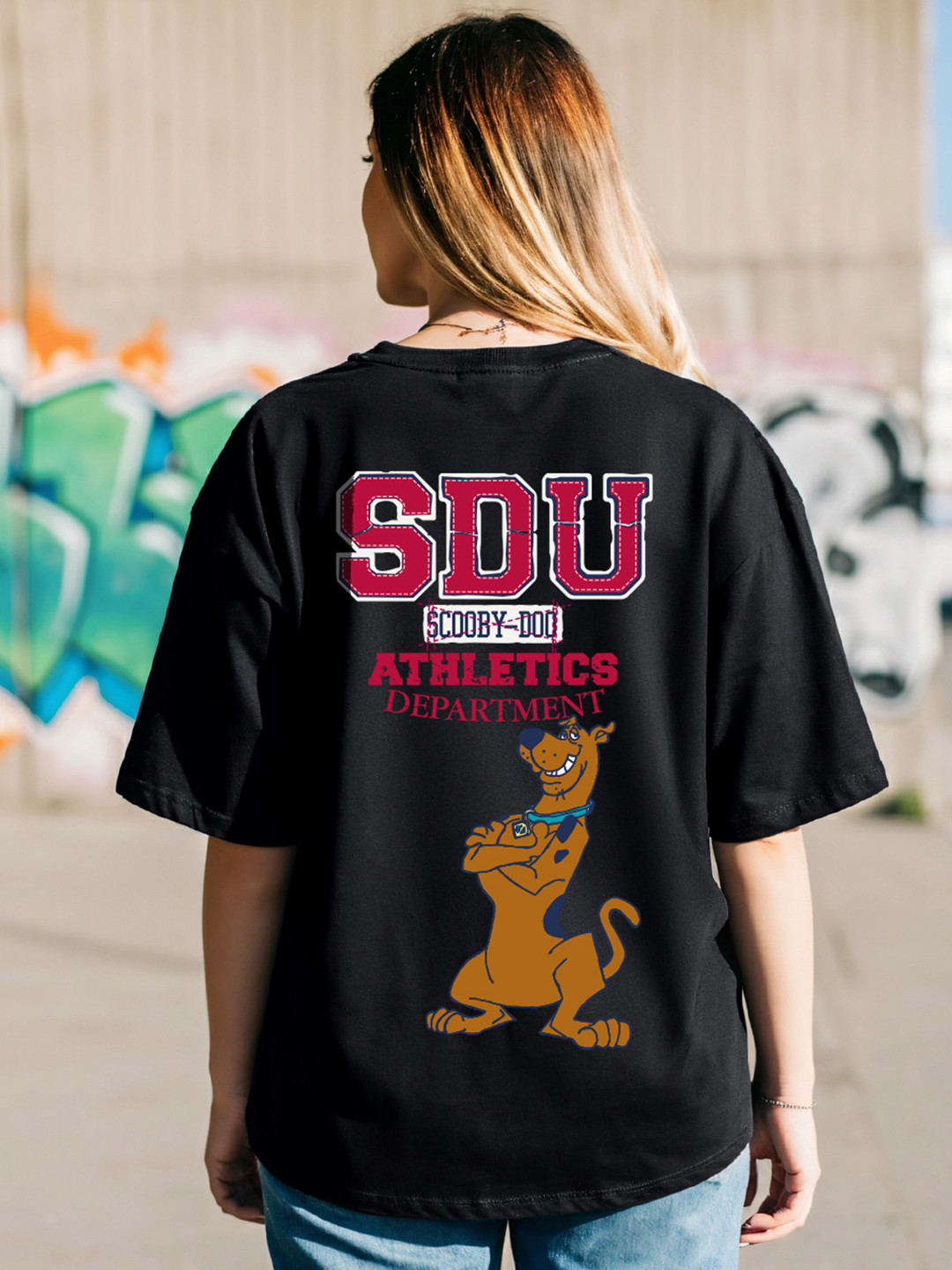 Bewakoof Black Scooby-Doo Printed Drop-Shoulder Sleeves Cotton Oversized T-shirt