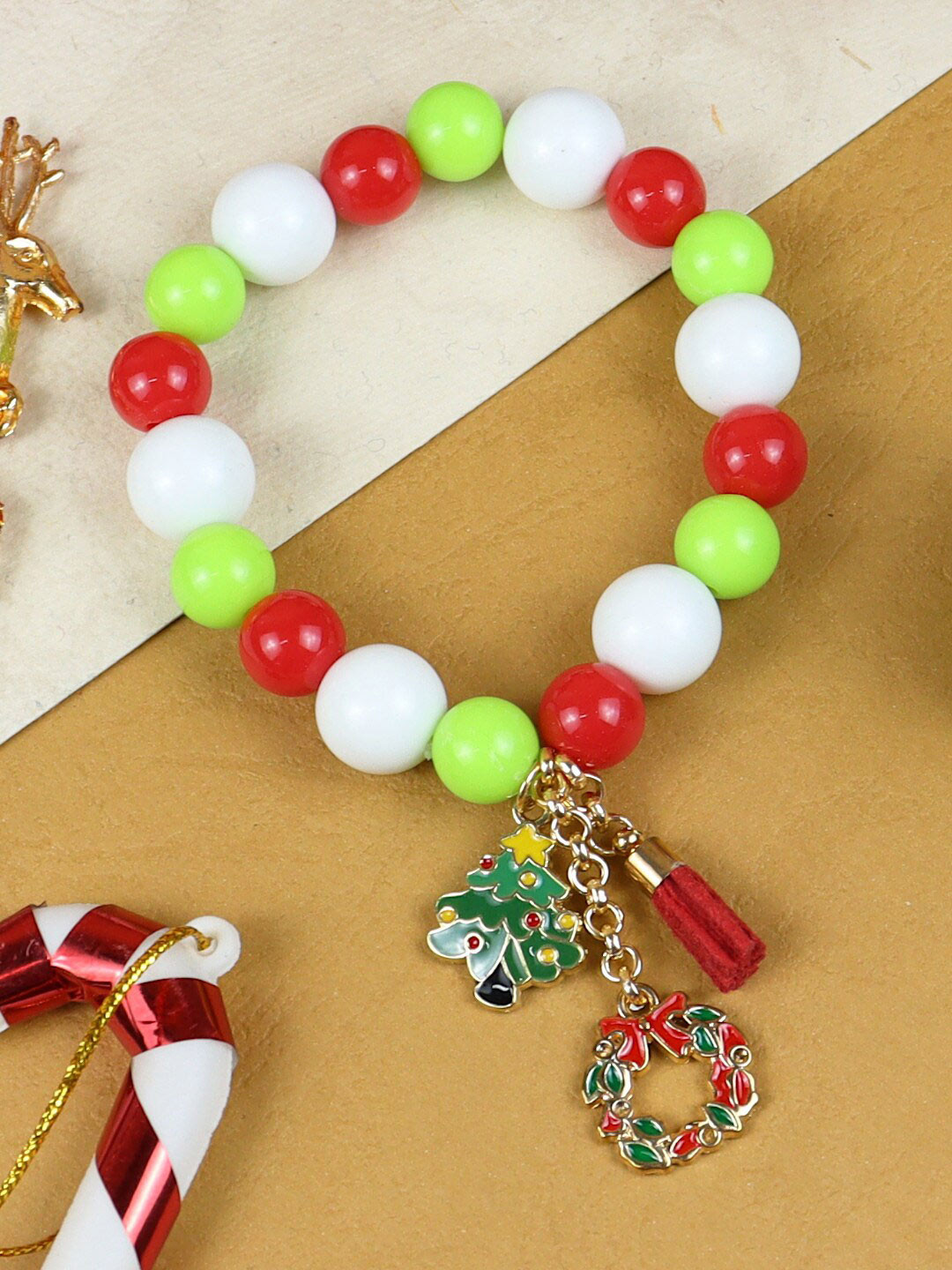 Asthetika Kids Girls Christmas Charms Beaded Bracelet
