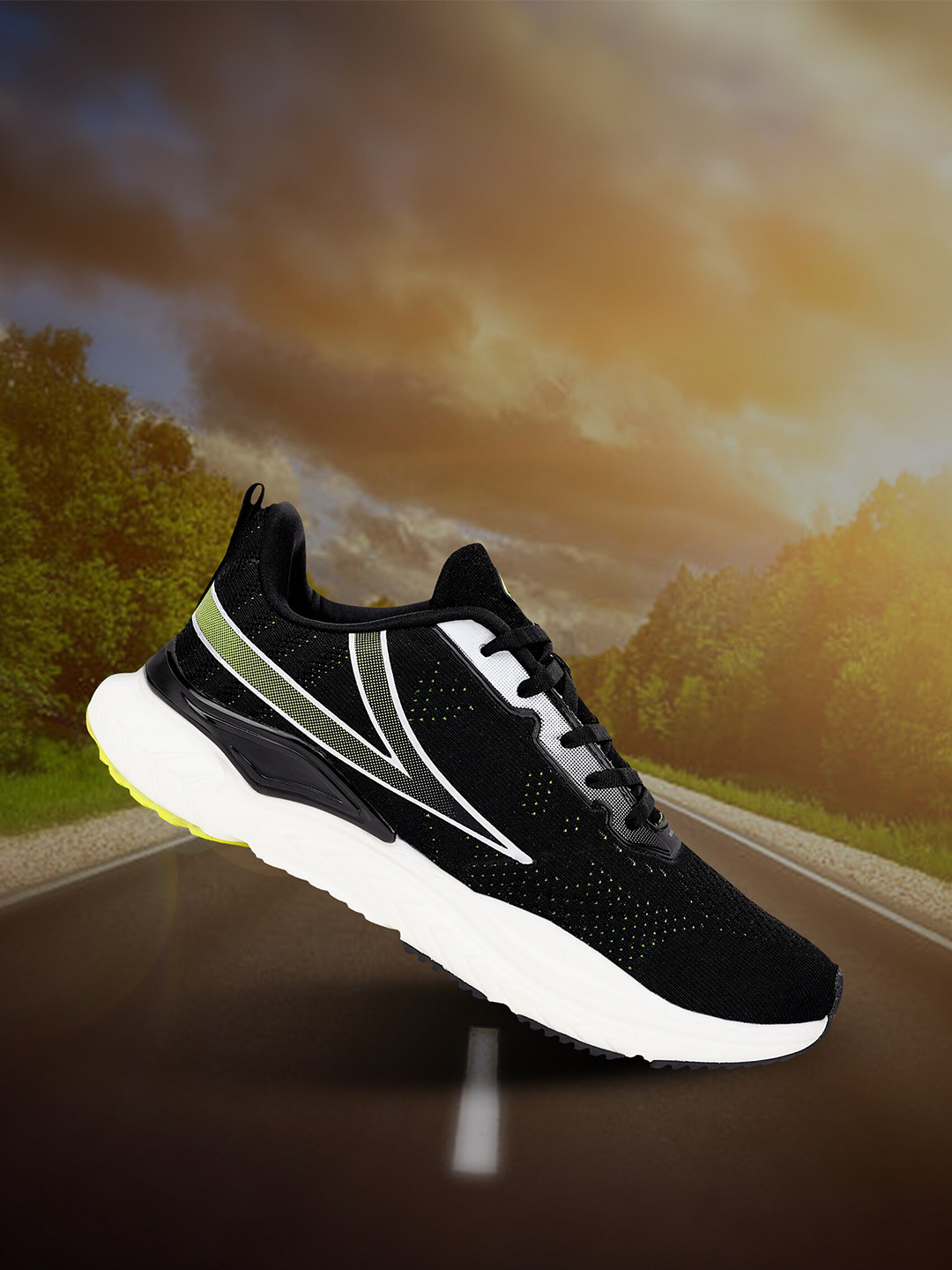 Aqualite Men Mesh Feather Weight Running Shoes