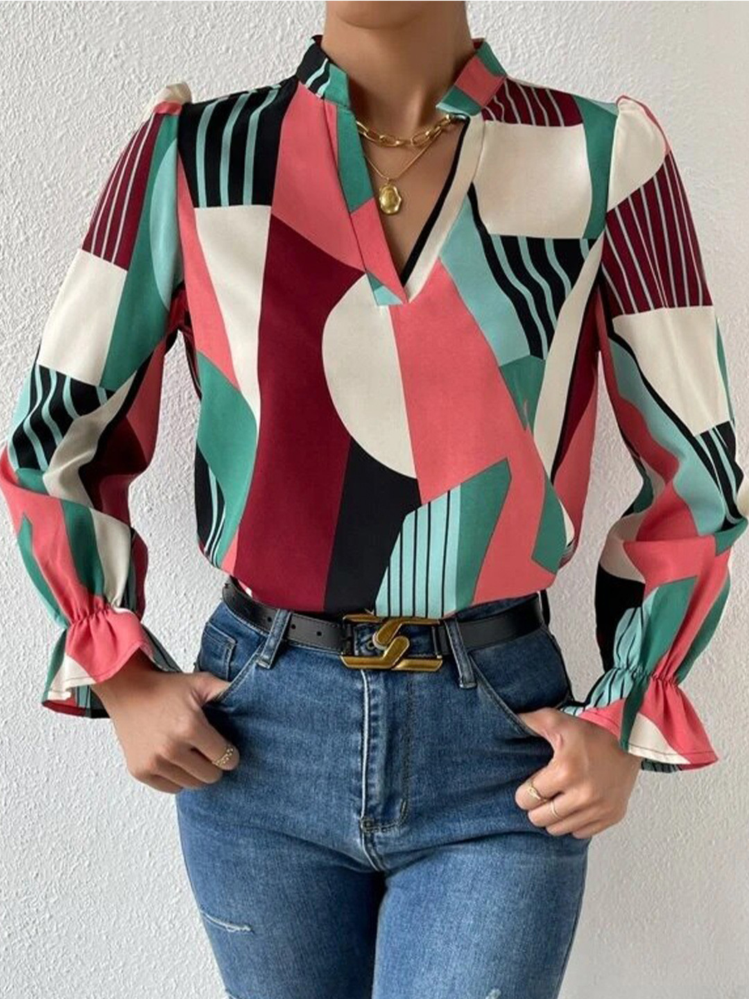 Geometric Printed V-Neck Puff Sleeve Top