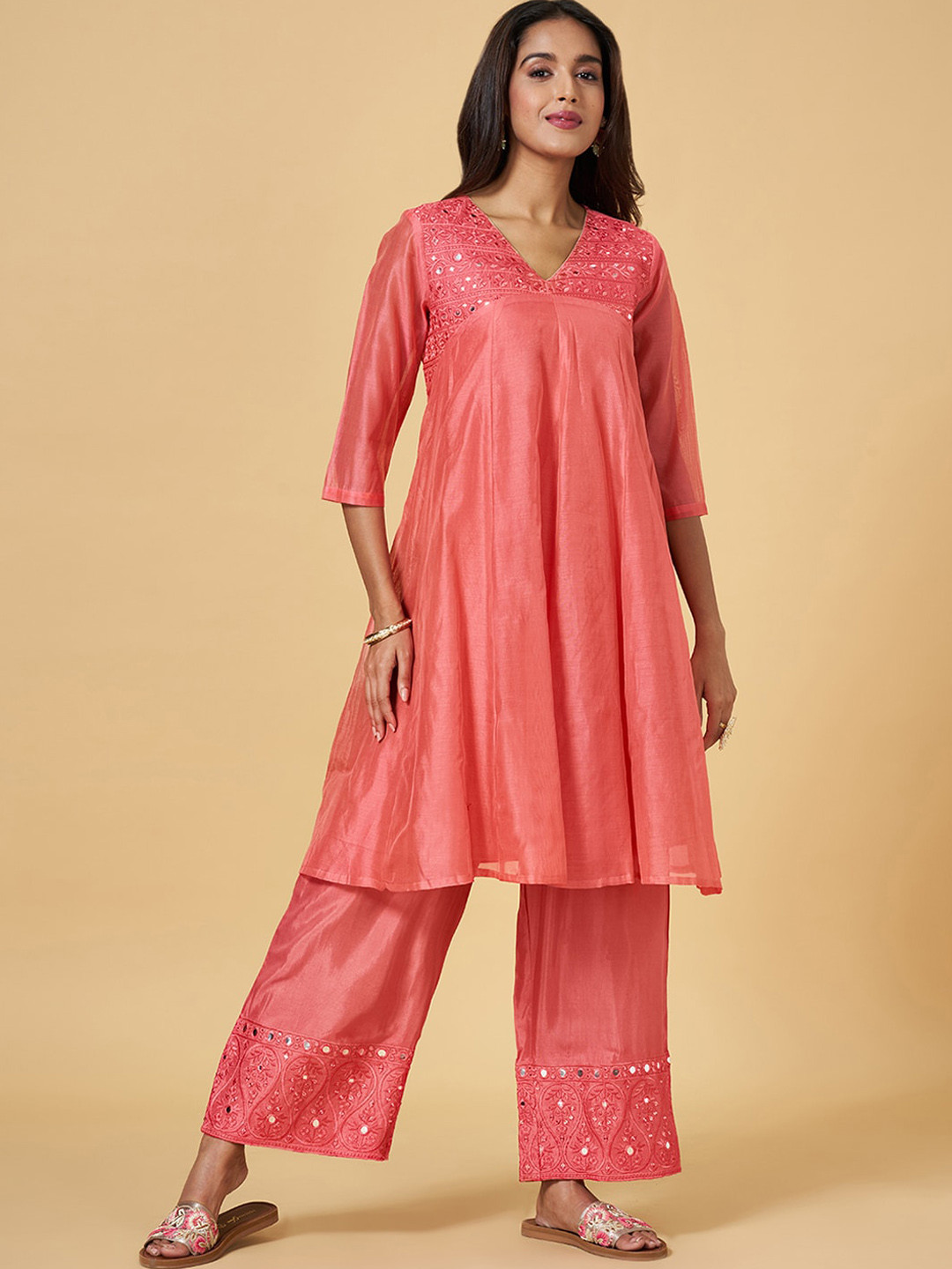 RANGMANCH BY PANTALOONS Floral Embroidered Mirror Work Kurta With Trousers