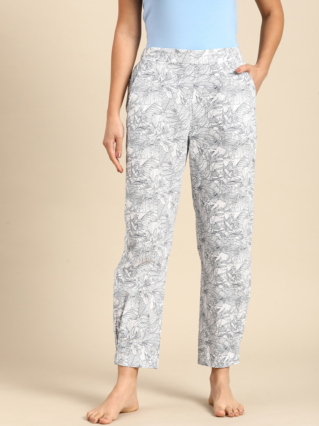 Mystere Paris Printed Mid-Rise Lounge Pants