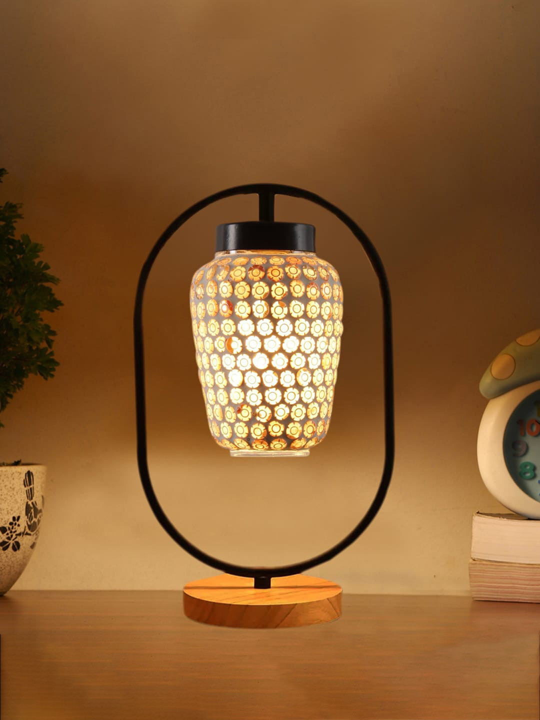 Devansh Black & White Abstract Table Lamps