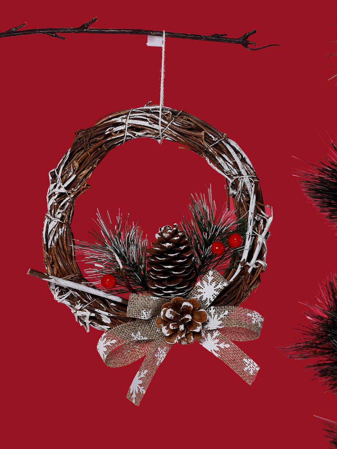 TAYHAA Brown & Green 2 Pieces Holiday Charm Wreath