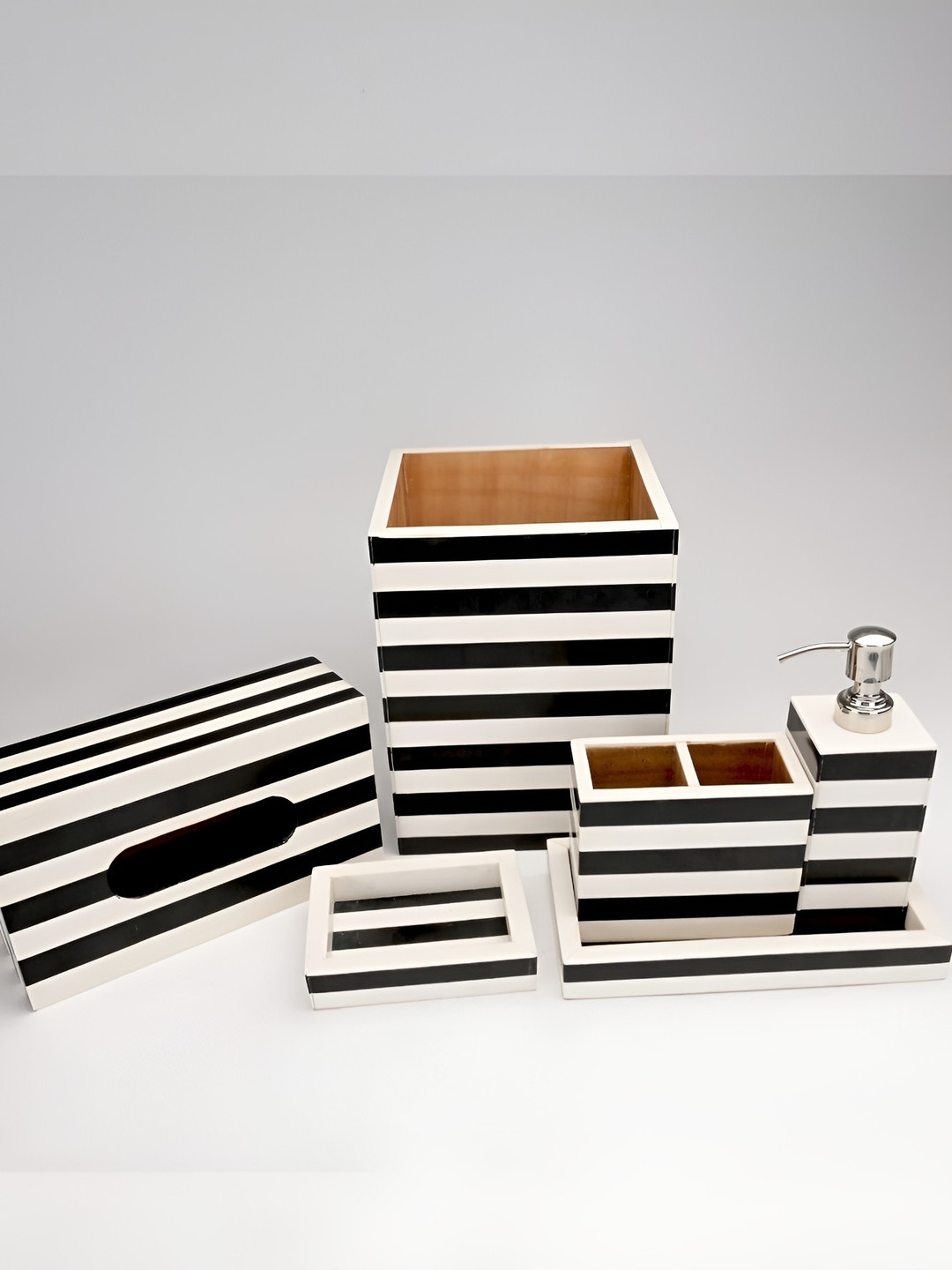CasaGold Black & White 6 Pieces Wood Striped Bath Accessories Set