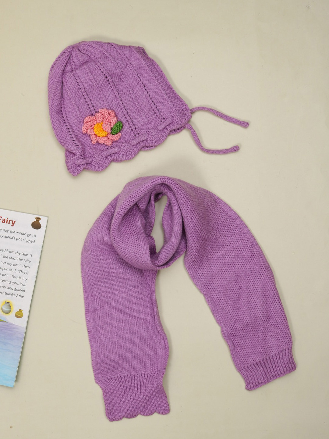 Yellow Bee Girls Woollen Beanie & Muffler Set