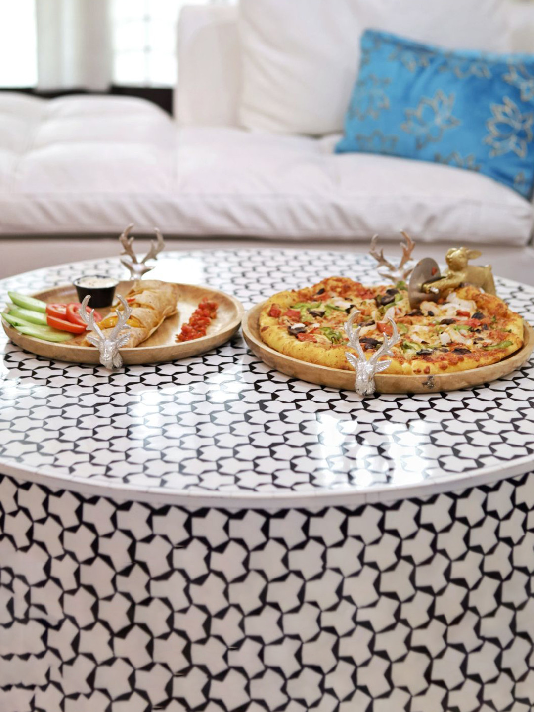 CasaGold Beige 2 Pieces Stag Head Wooden Platters