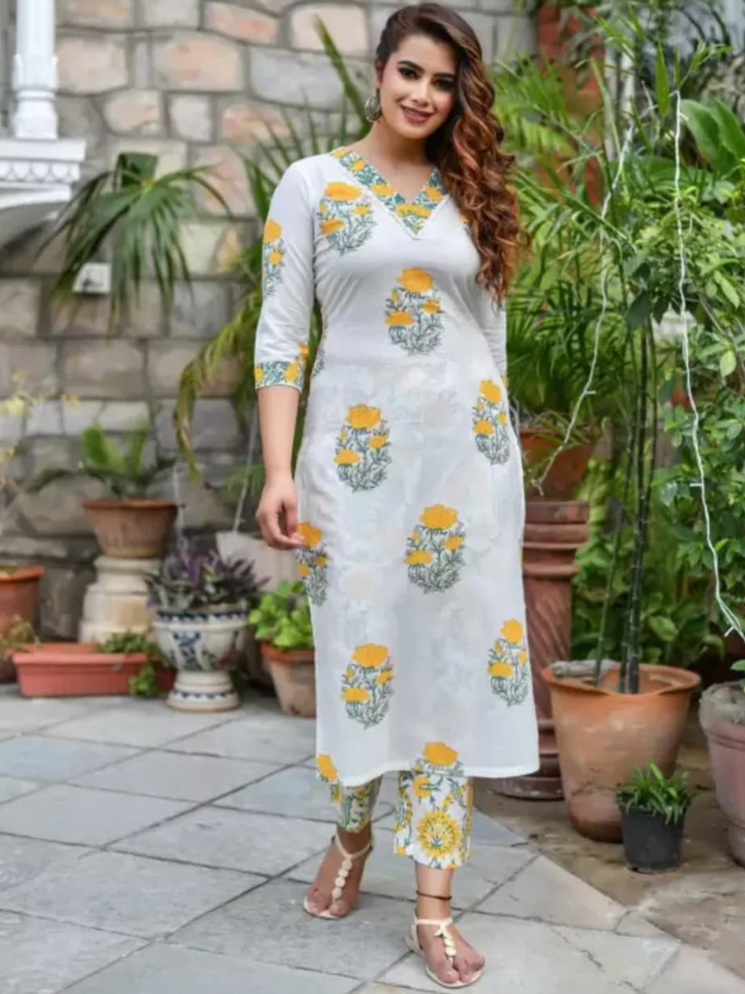 THE FAB FACTORY Floral Printed Kurta With Trouser & Dupatta