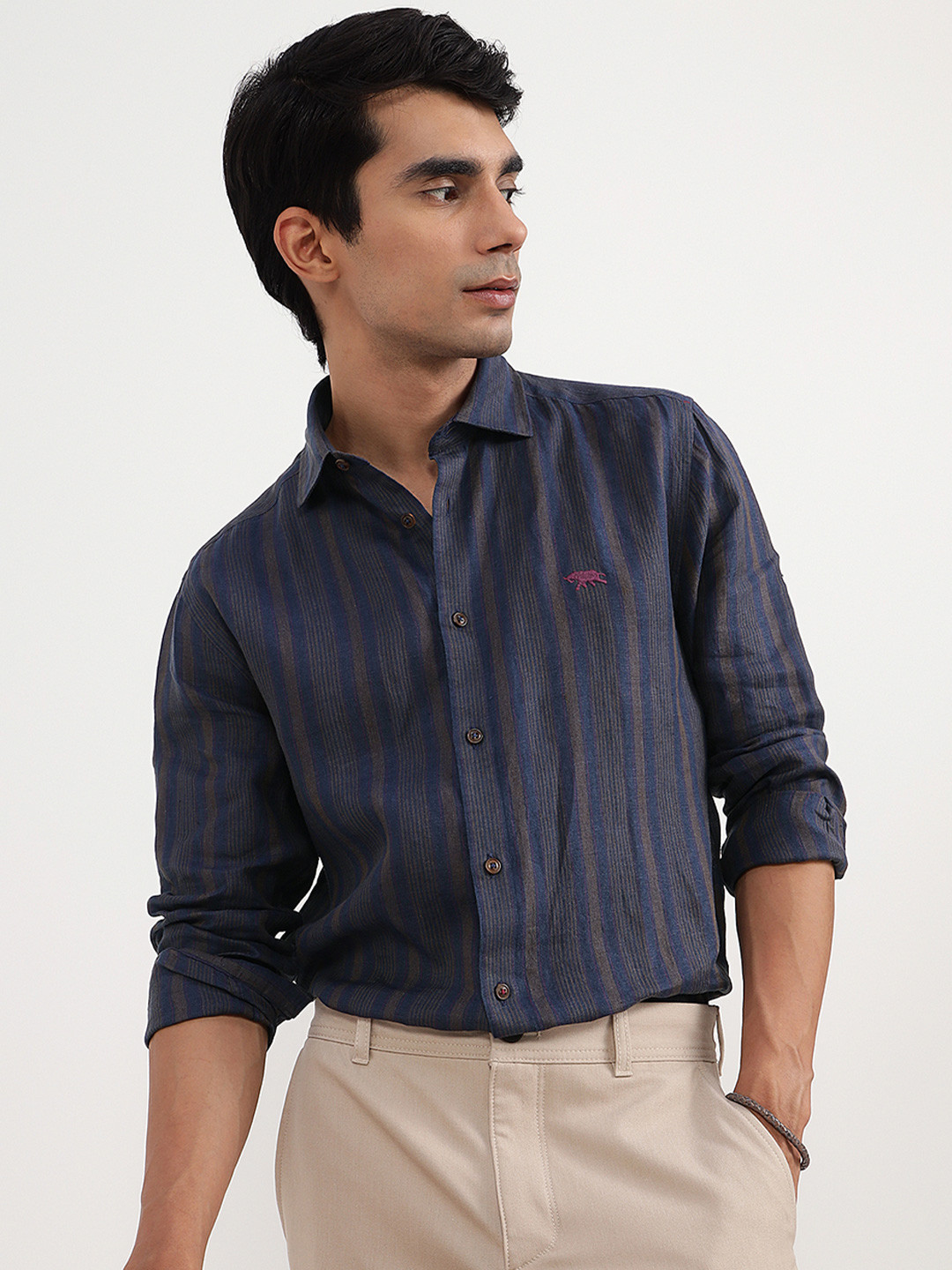 Andamen Men Linen Cutaway Collar Striped Shirt