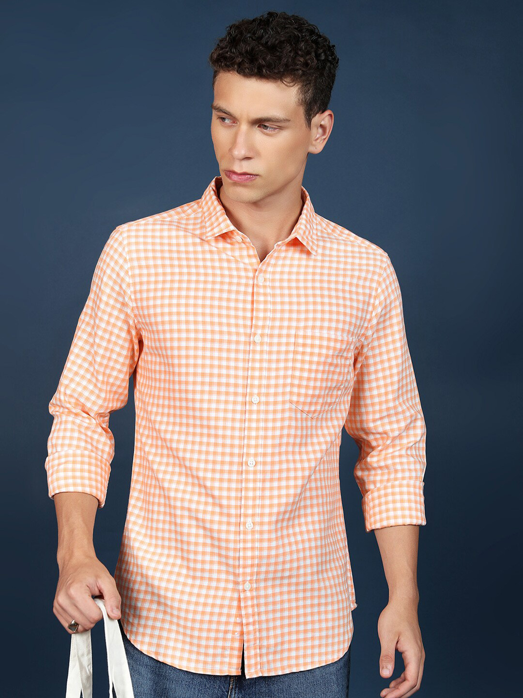 HIGHLANDER Slim Fit Gingham Checks Casual Shirt