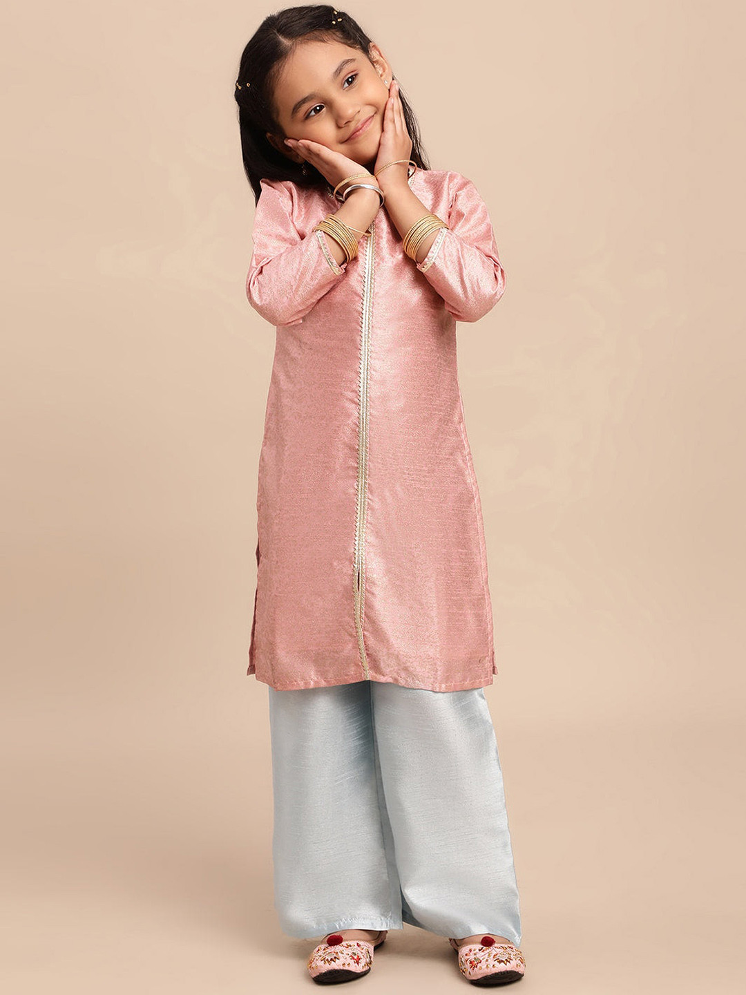 AHALYAA KIDS Girls Gotta Patti Kurta With Palazzos