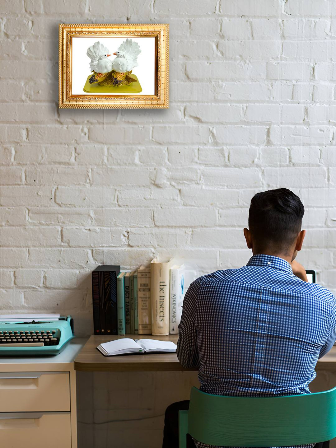 Hawai Gold-Toned Wooden Pair Love Birds Wall Photo Frame