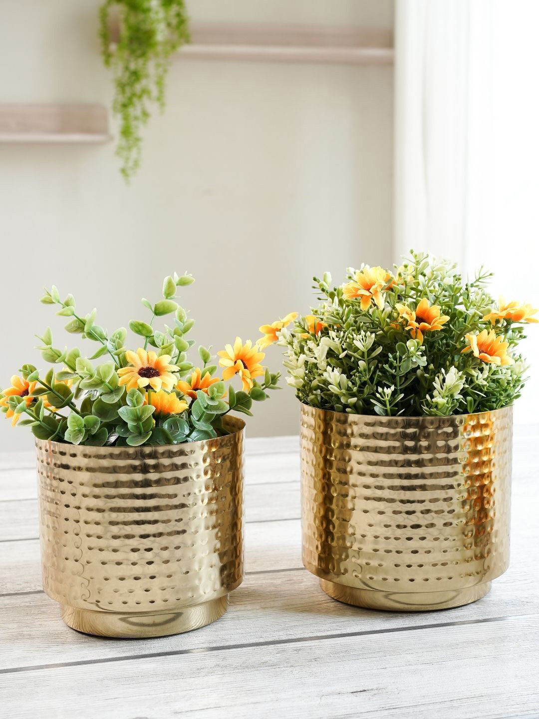 BEHOMA Gold Toned 2 Pieces Tabletop Mini Hammered Metal Planters