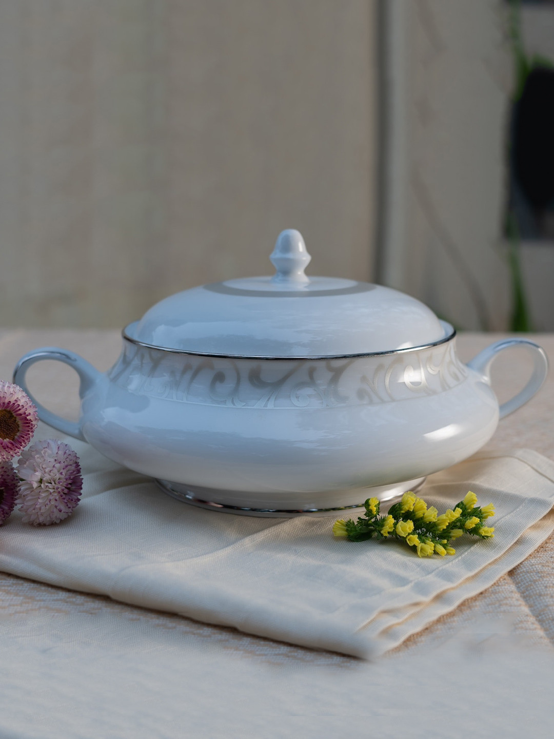 Dankotuwa White Platinum Casserole Serveware 2000 ML