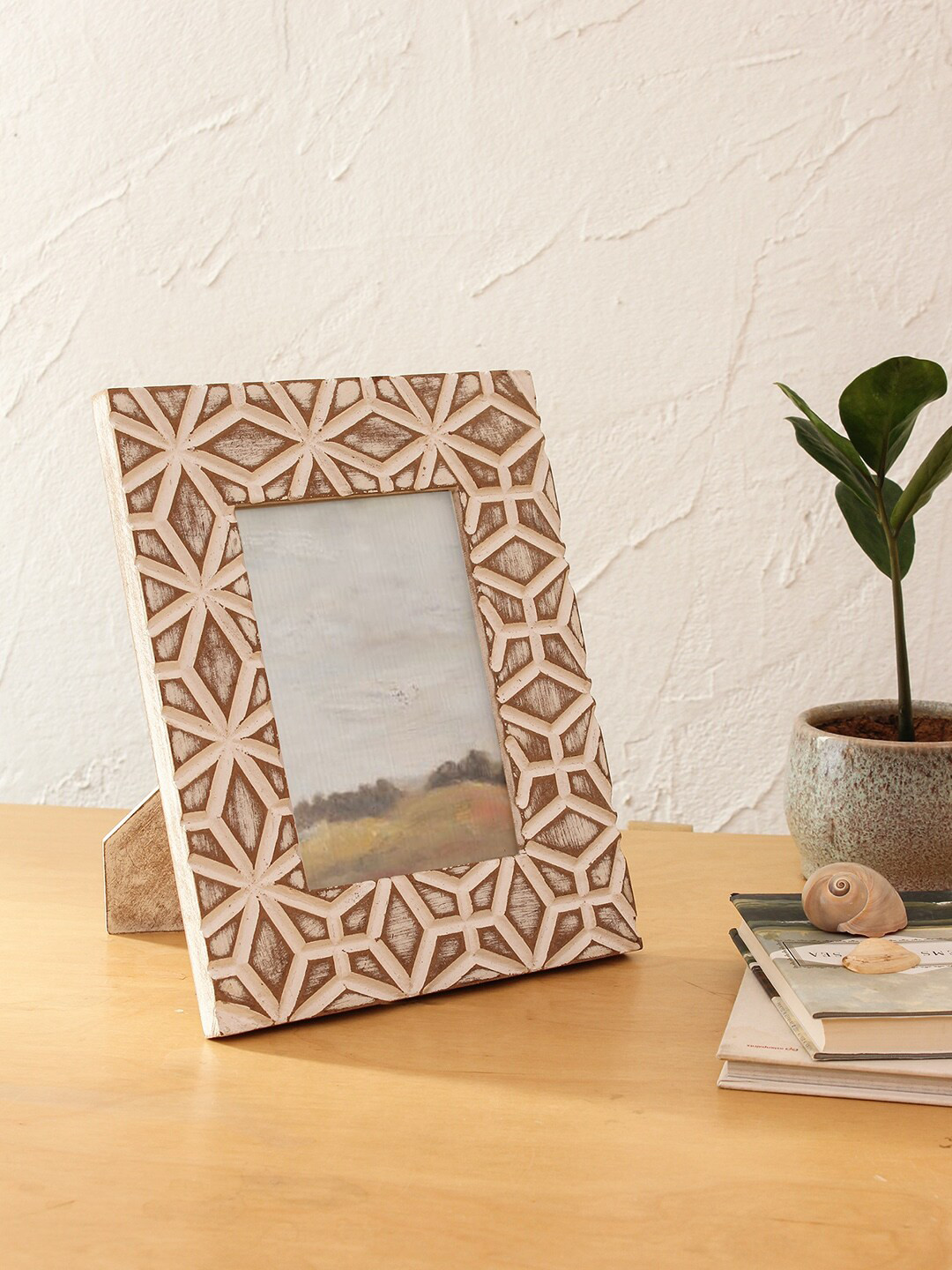 House This Kamet Brown Self Design Wooden Table Photo Frame