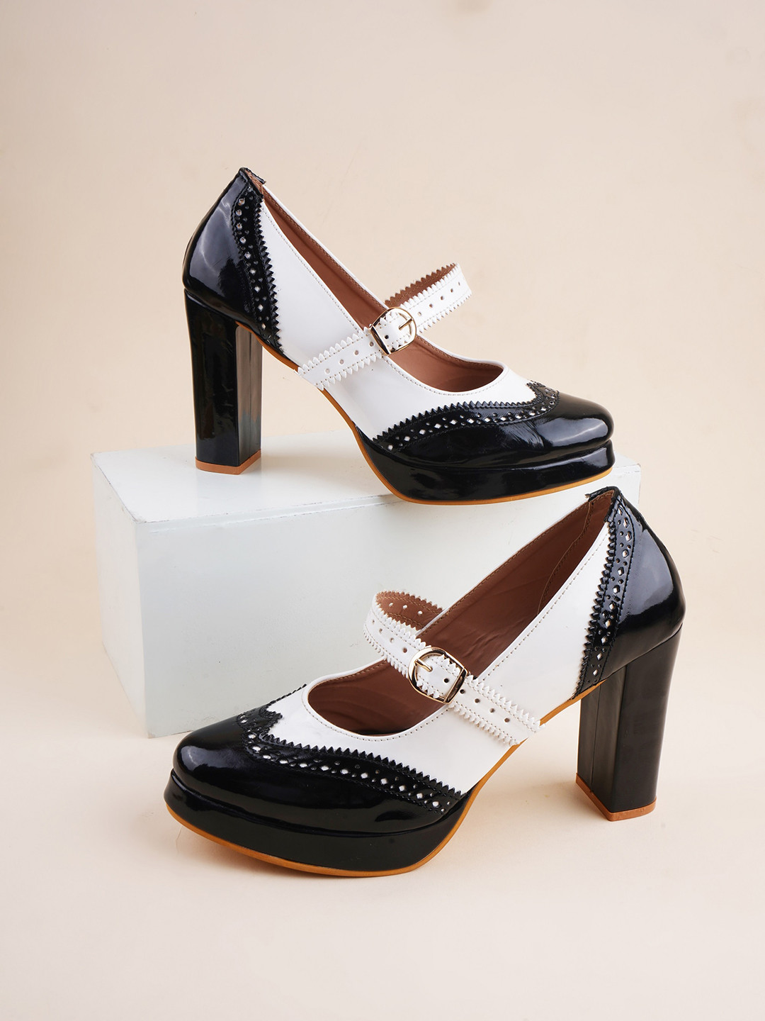 THE WHITE POLE Colourblocked Brogue Deatil Block Mary Janes