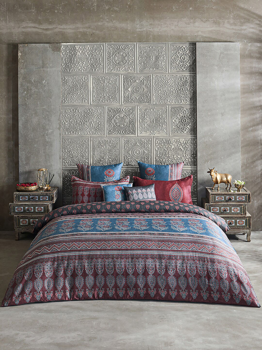 DDecor Red & Blue Ethnic Motifs Printed 210 TC Super King Bedding Set
