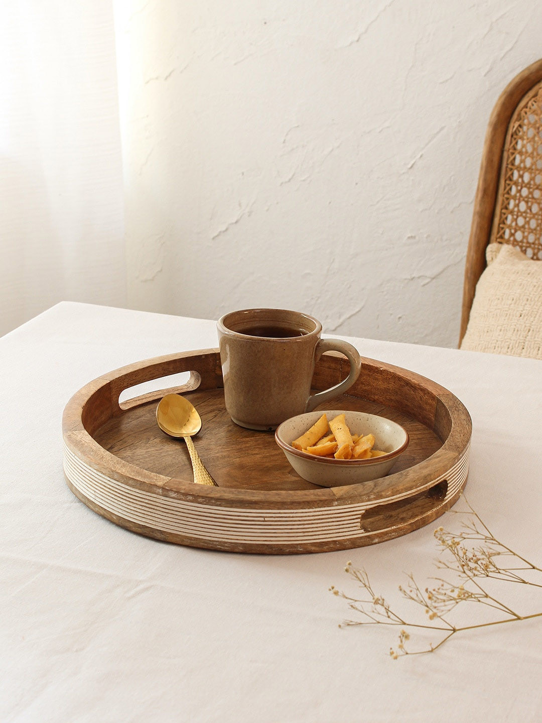 House This Katchal Brown Textured Round Tray