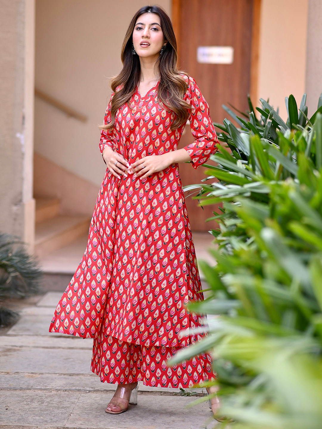 DIMPLE DESIGN STUDIO Floral Printed V-Neck Three-Quarter Sleeves Pure Cotton Co-ords Set