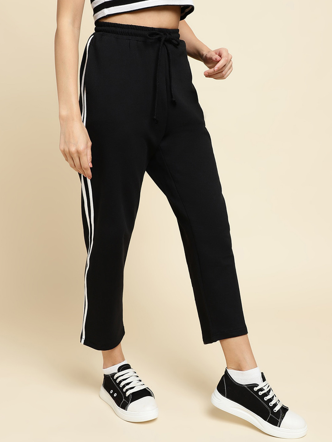UnaOne Women Mid-Rise Cotton Regular Track Pants