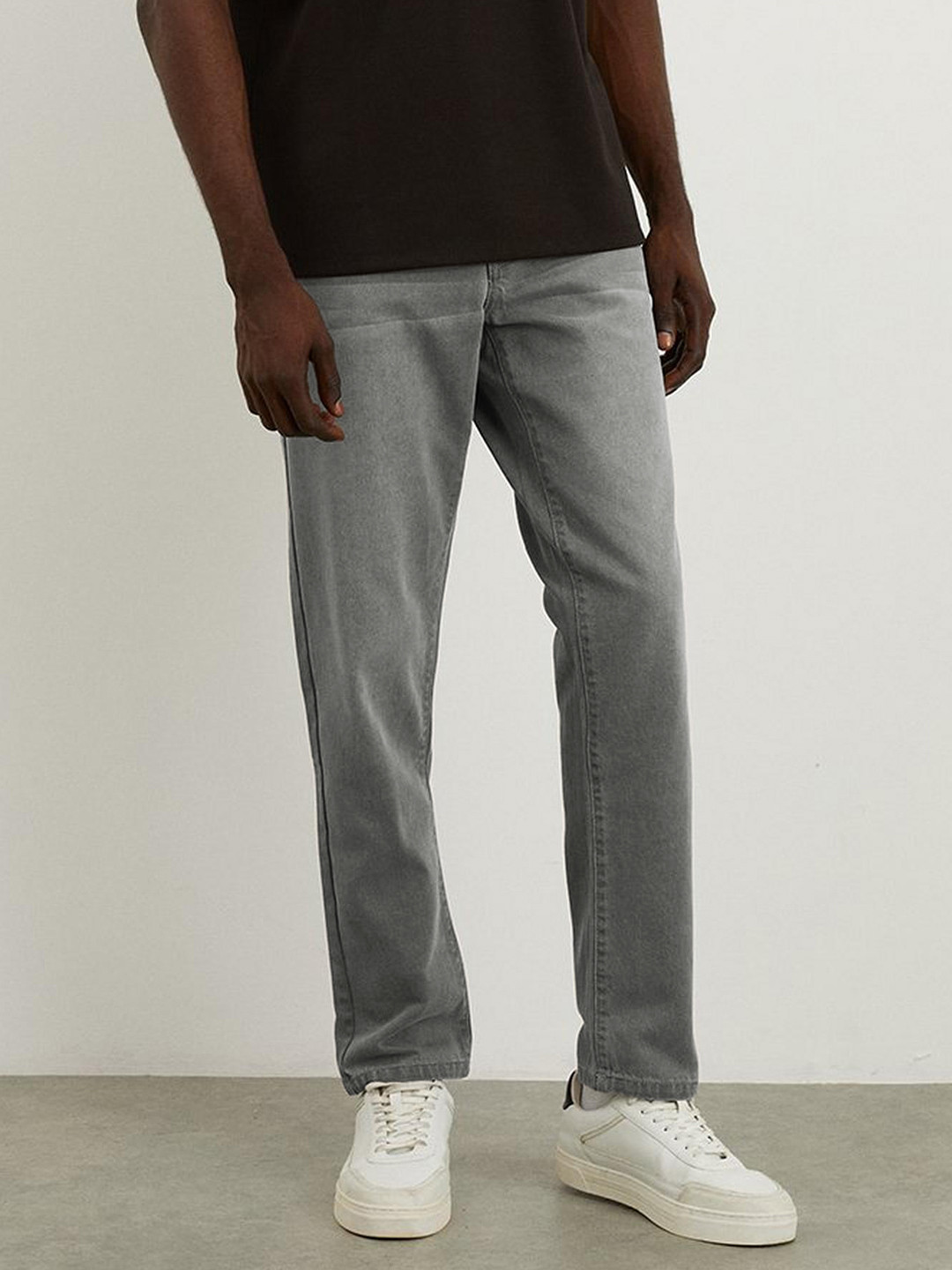 Burton Men Slim Fit Light Fade Pure Cotton Jeans