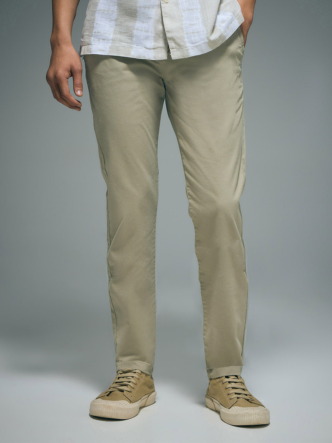 Flying Machine Men Mid Rise Straight Fit ChinosTrousers