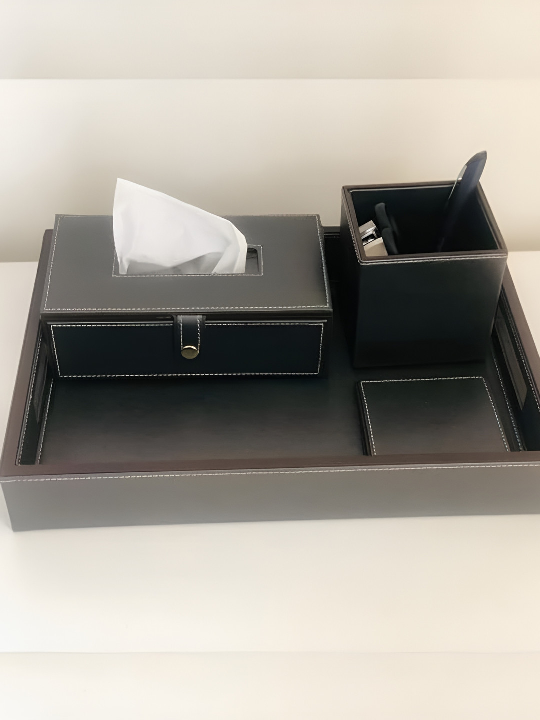 CasaGold Grey Wood Natural Living Room Set of 4 Medium Showpieces - 12.2 Inches