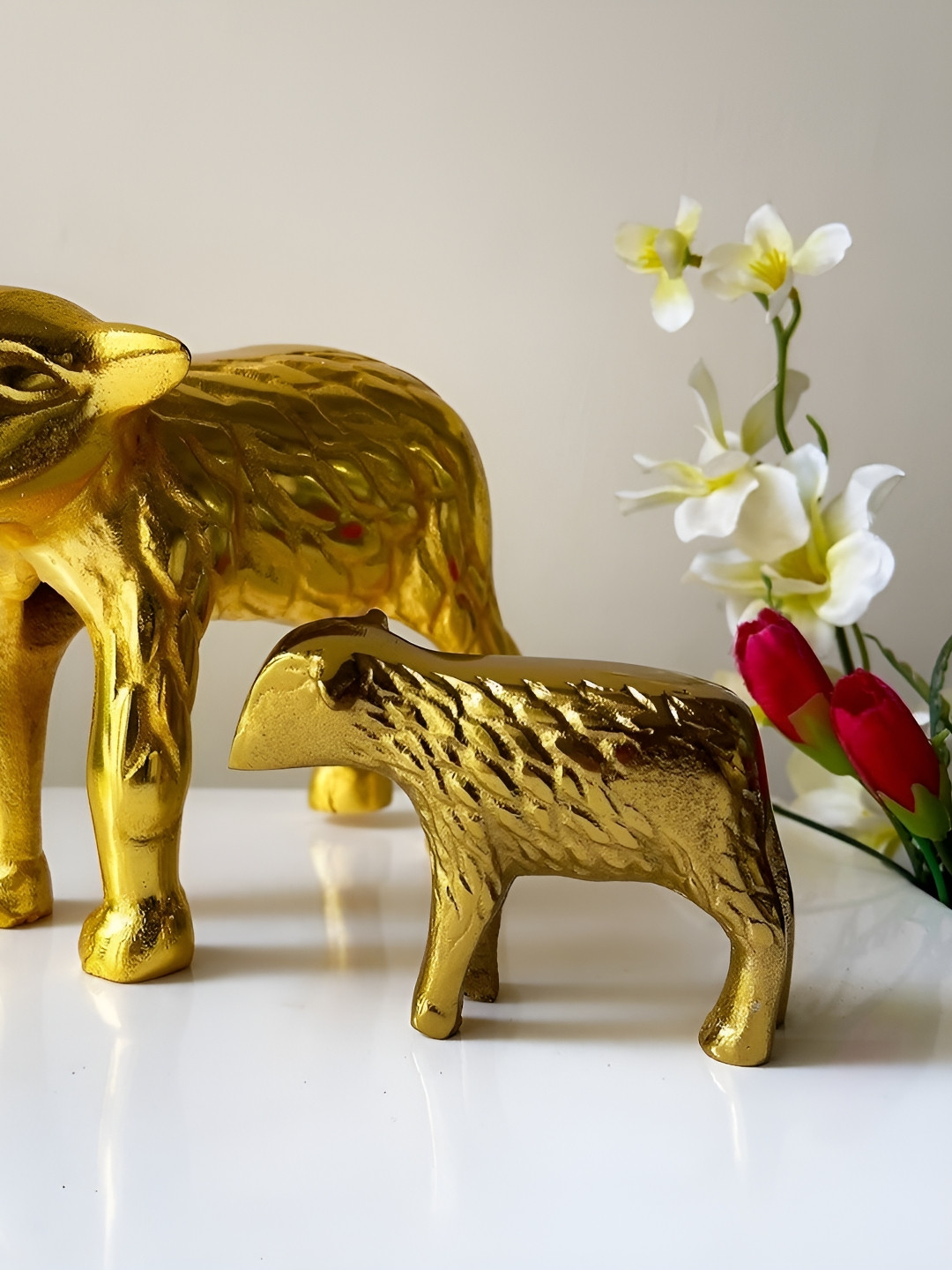 CasaGold Mary'S Lambs Gold Metal Metallic Garden Set of 2 Medium Showpieces - 6 Inches
