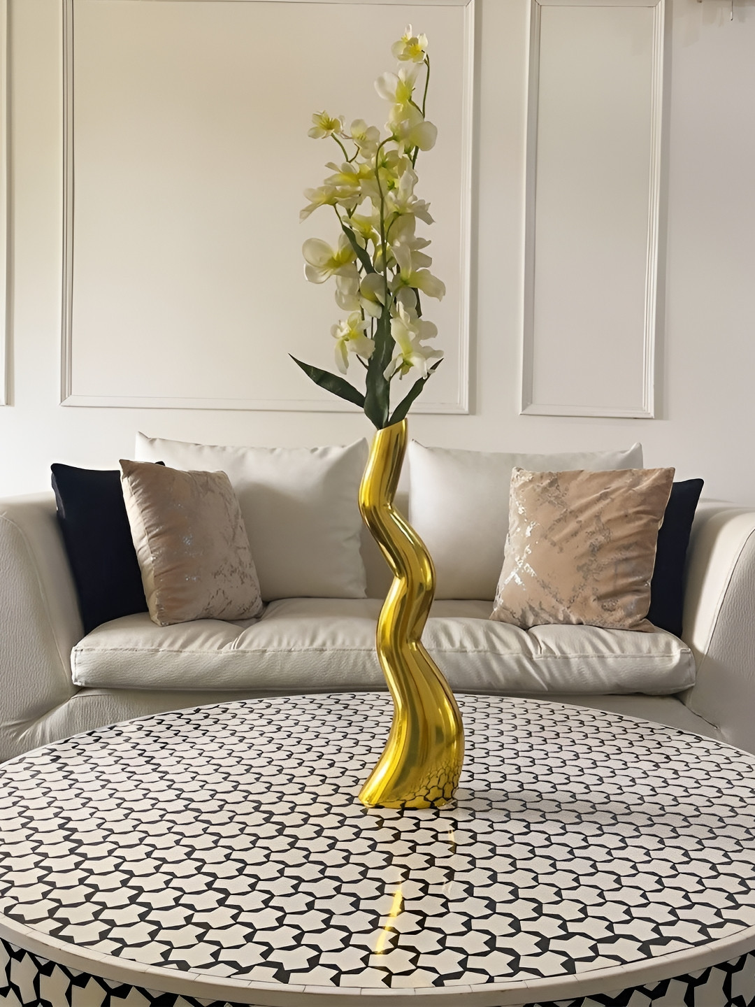 CasaGold Flower Vase Gold Metal Metallic Living Room Medium Showpiece - 5.9 Inches