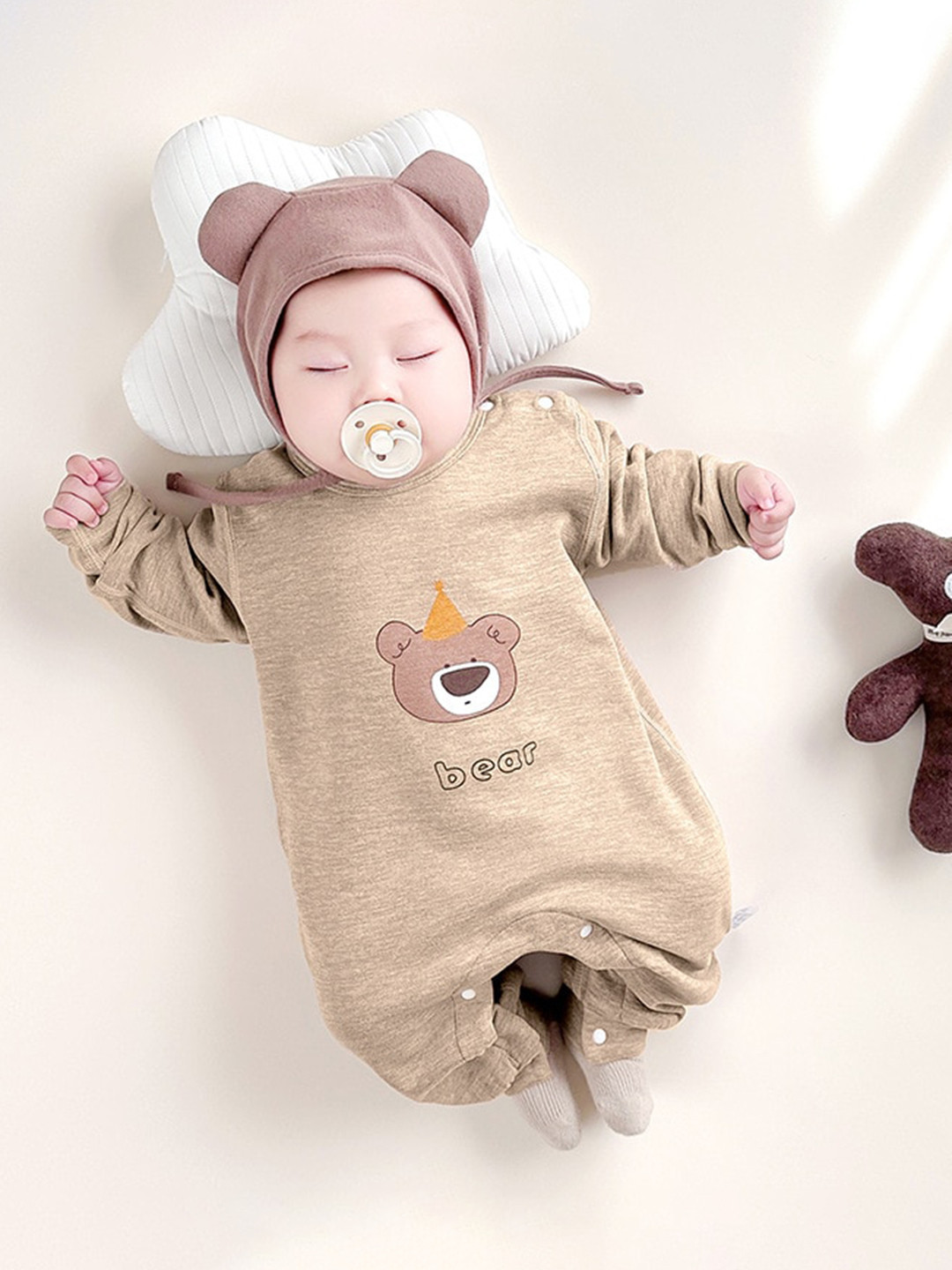 StyleCast Infant Boys Khaki Graphic Printed Cotton Rompers