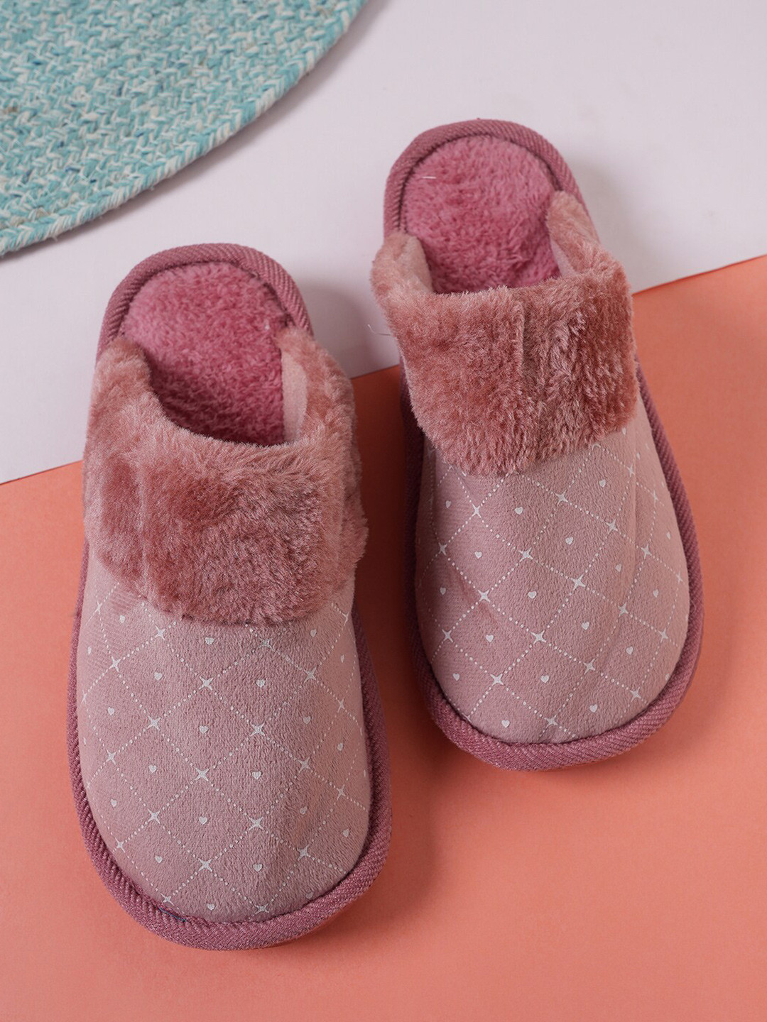 Walkfree Men Printed Room Slippers