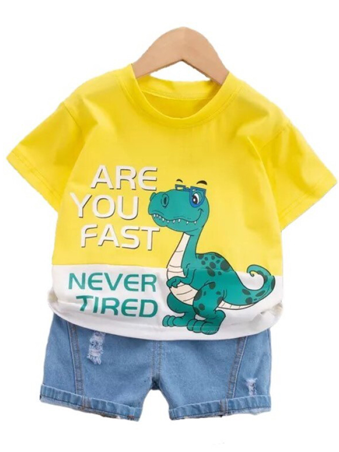 StyleCast Kids Yellow Printed Pure Cotton T-shirt with Shorts