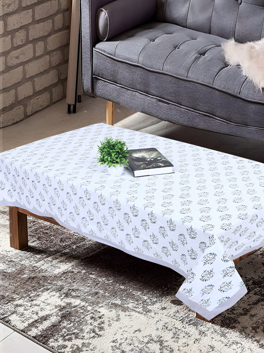 Texstylers Sea Green & Blue Floral Anti-Slip Cotton 4-Seater Rectangular Table Cover