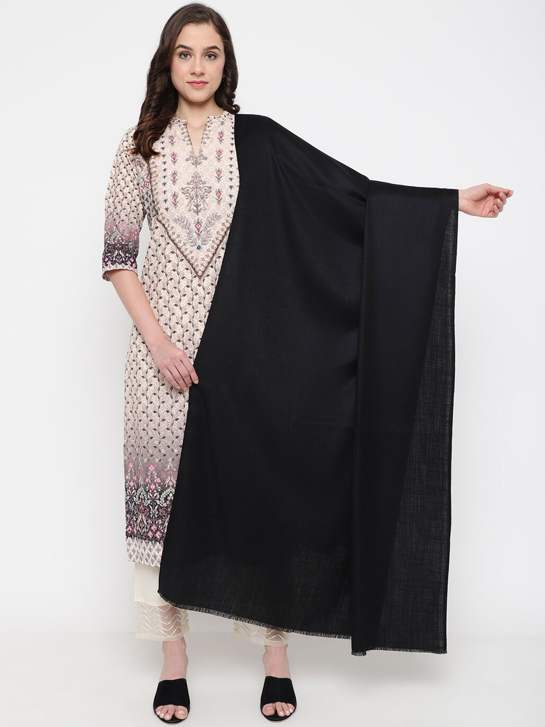 La Vastraa Fringed Woolen Shawl