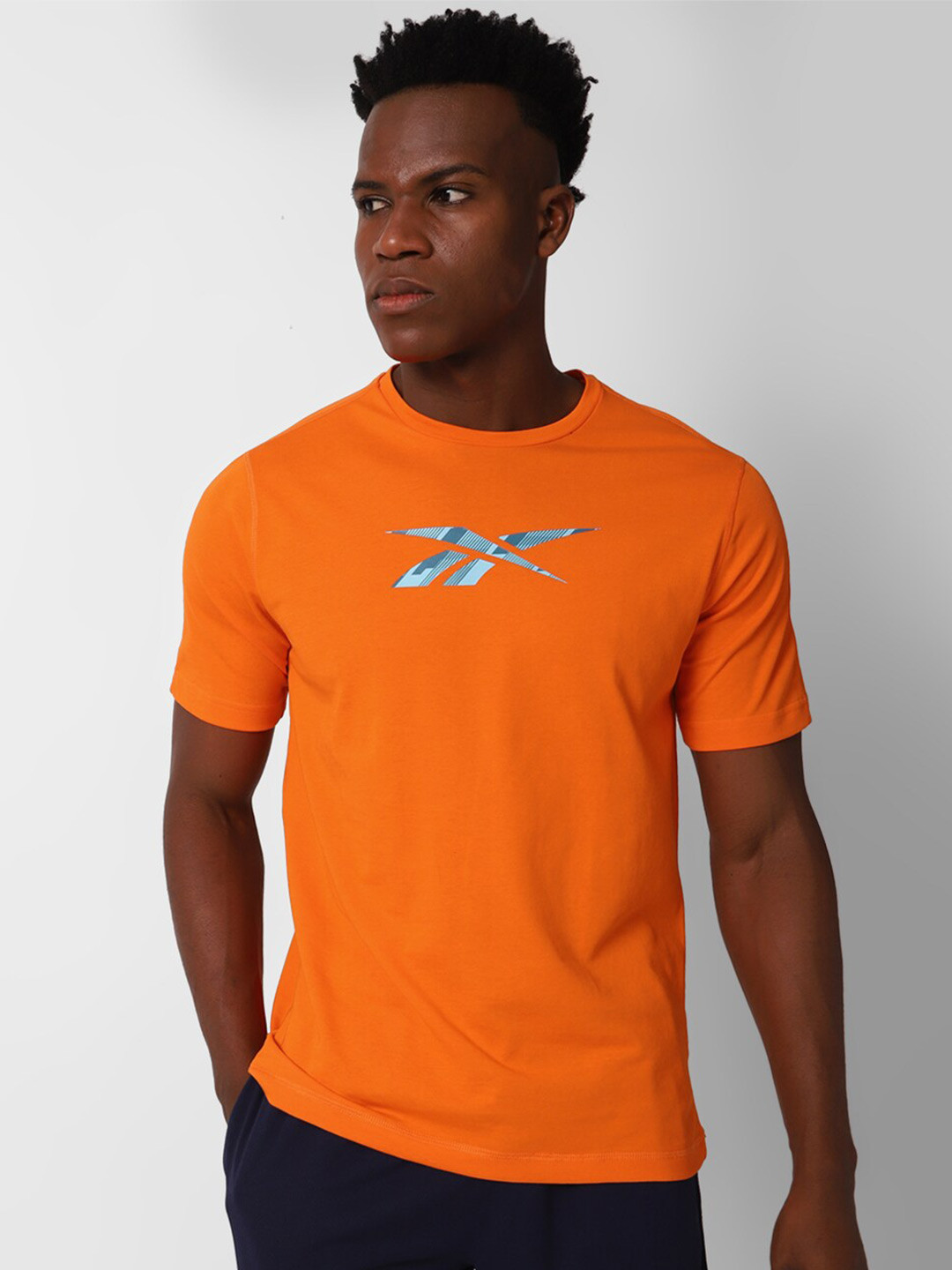 Reebok Brand Logo Printed Train Speedwick Gfx Slim-Fit T-Shirt