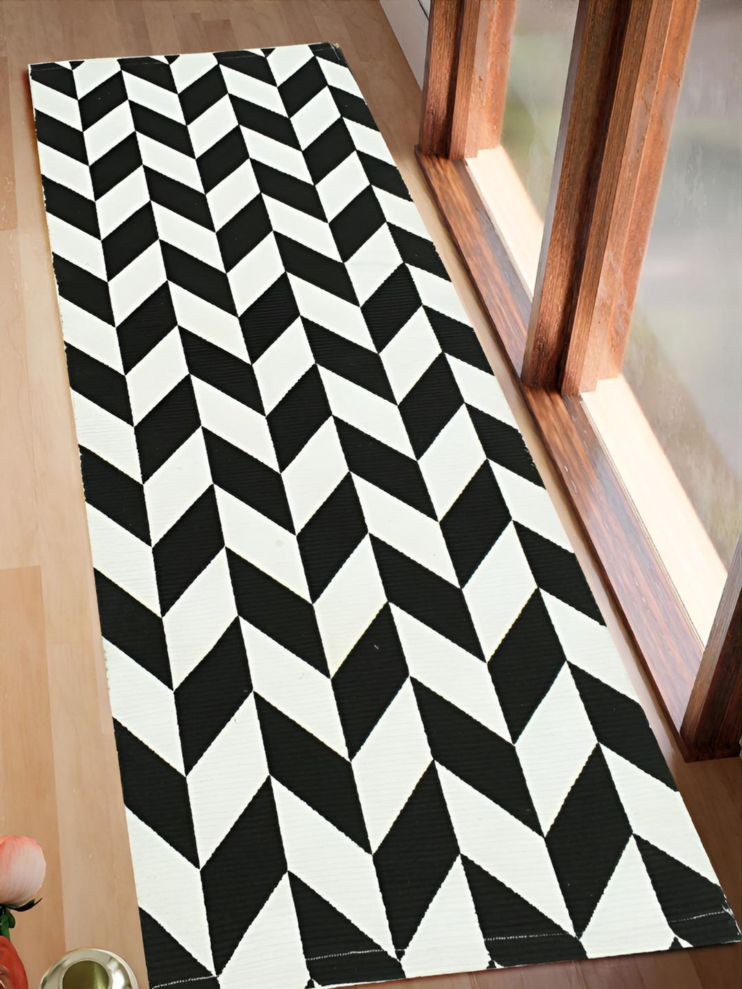 HOMADORN White & Black Geometric No Shredding Cotton Dhurrie