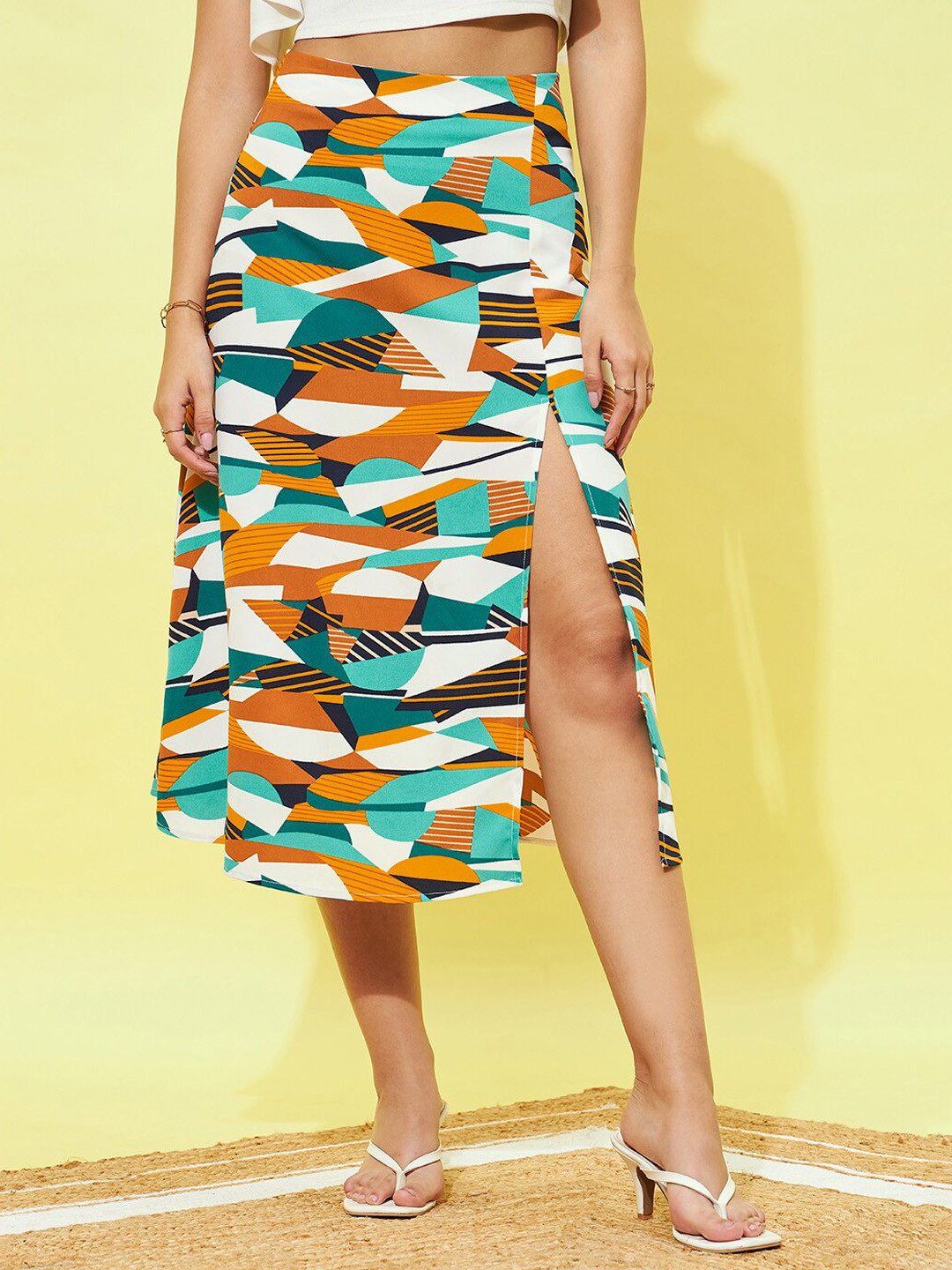 Berrylush Abstract Printed Side Slit A-Line Midi Skirt