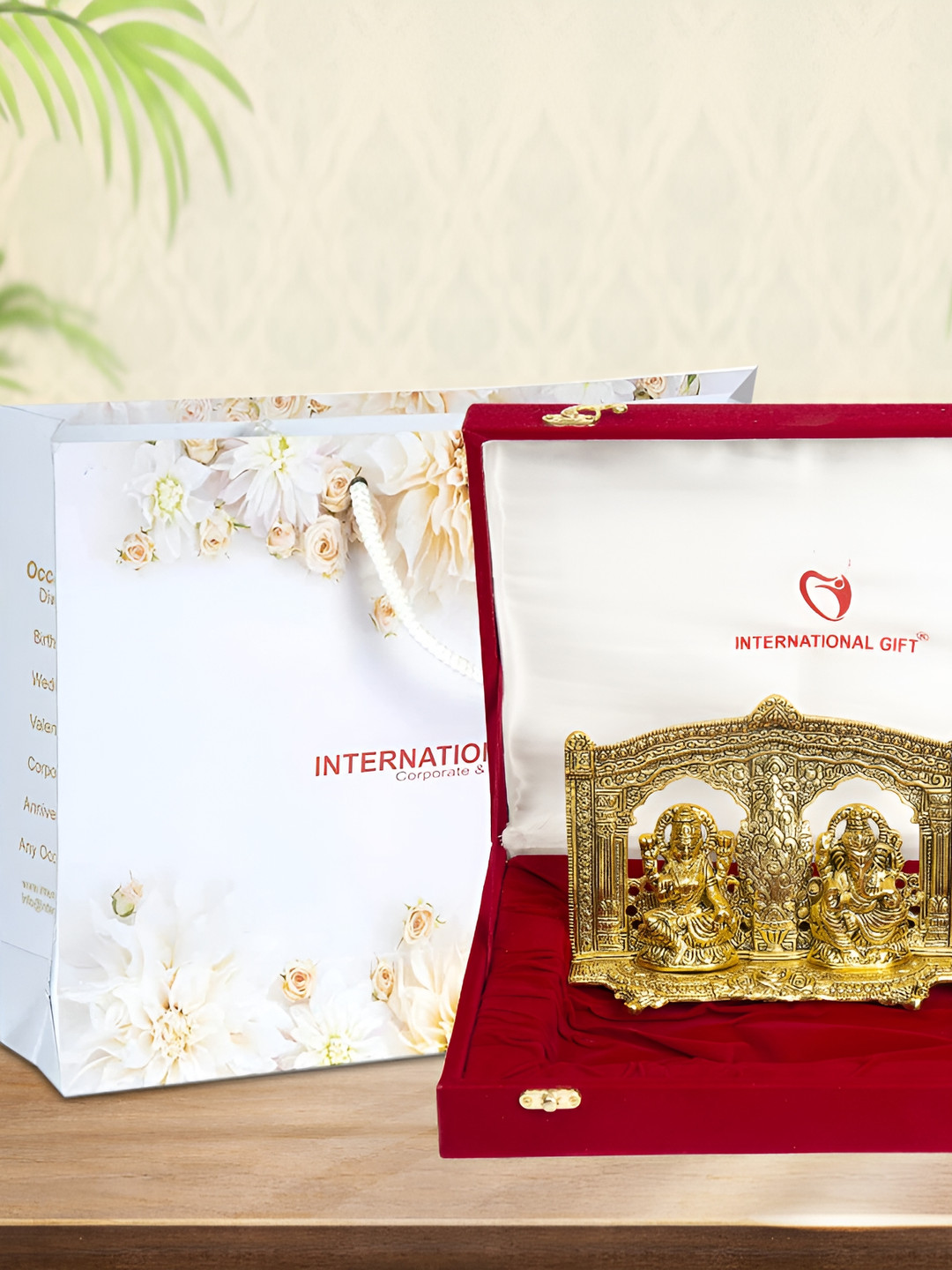 INTERNATIONAL GIFT Gold toned Laxmi Ganesh God Idol Statue With 2 Hand Diyas Gift Set