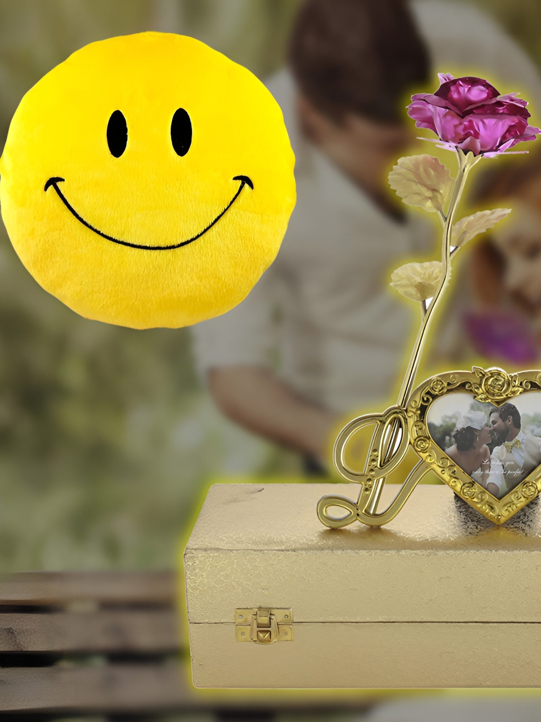 INTERNATIONAL GIFT Flower with Photo Frame Stand Gold Plastic Natural Living Room Set of 3 Small Showpieces - 2.4 Inches