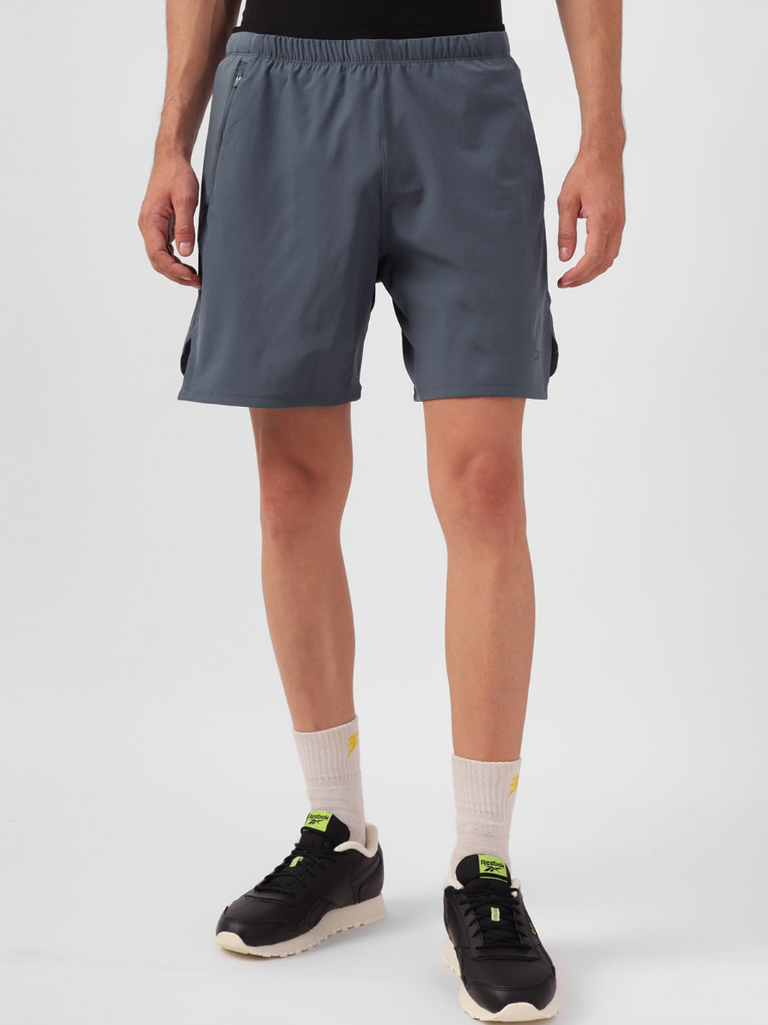 Reebok Men Ts Strength 3.0 Mid-Rise Sports Shorts