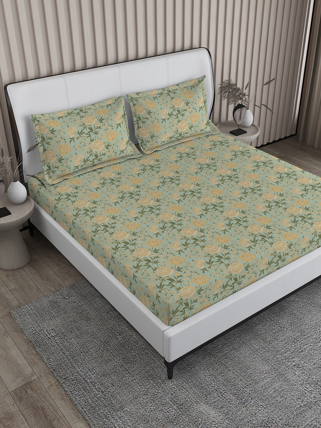 Boutique Living India Green Floral 300 TC King Bedsheet with 2 Pillow Covers
