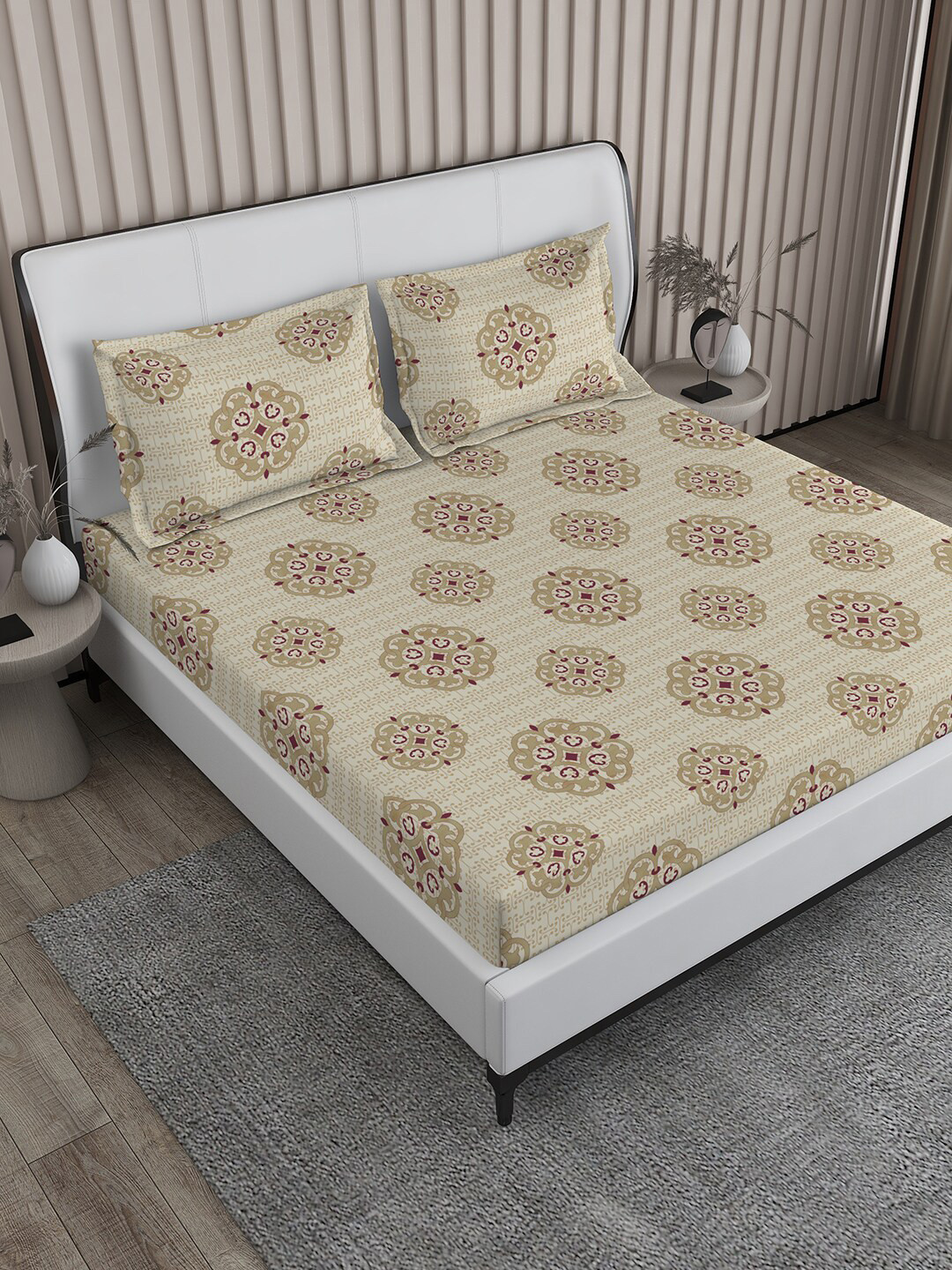 Boutique Living India Riviera Purple Printed Cotton 152 TC King Bedsheet & Pillow Covers