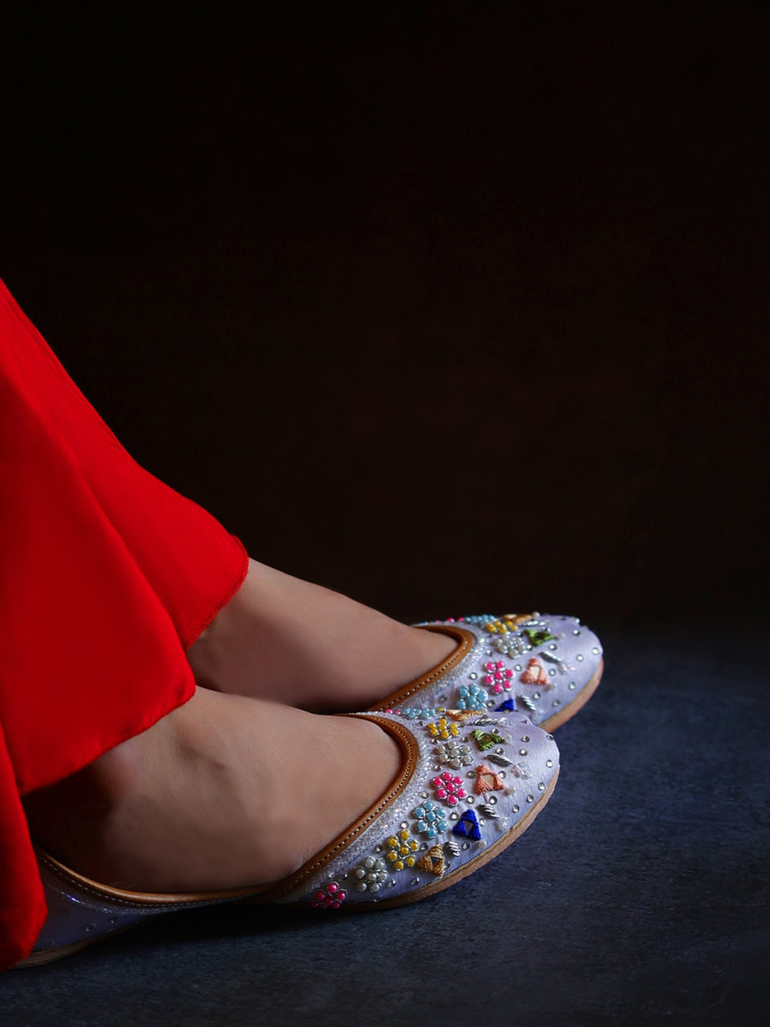 Sole Saga Embellished Leather Ethnic Mojaris