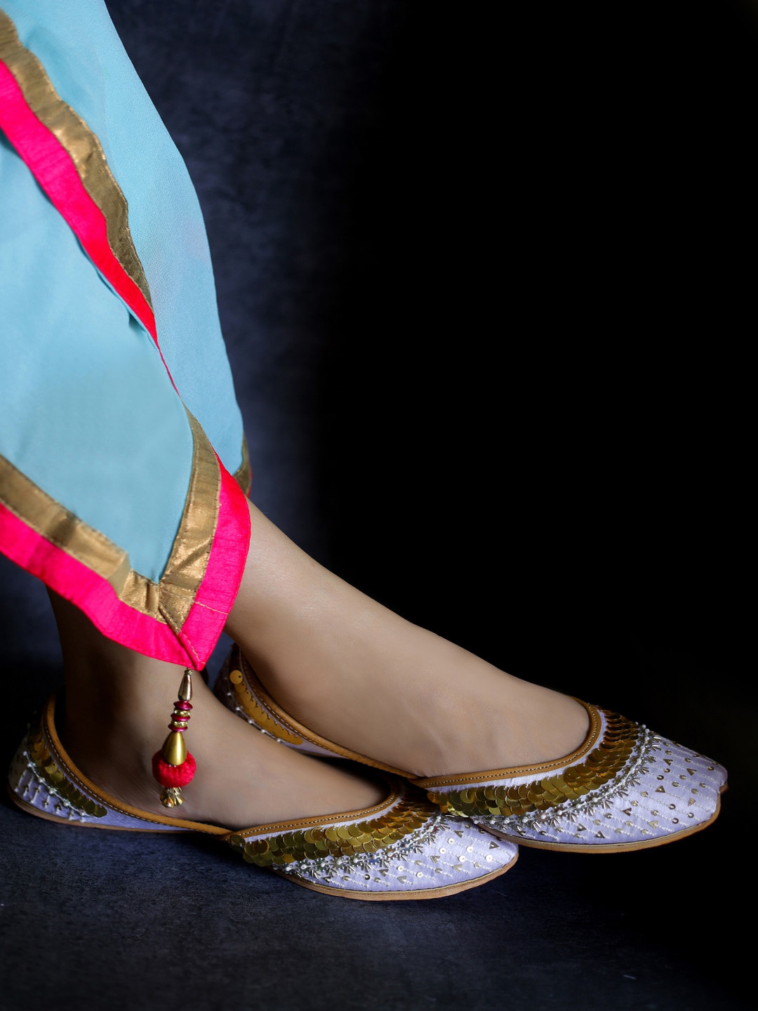 Sole Saga Embellished Leather Ethnic Mojaris