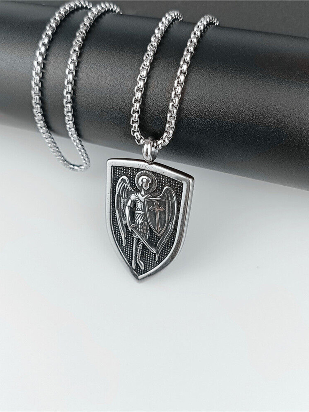 MEENAZ Men Silver-Plated Textured Evil Eye Charm Pendant With Chain