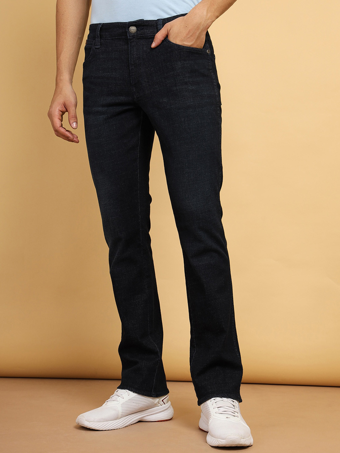 Wrangler Men Millard Regular Fit Mid Rise Stretchable Jeans