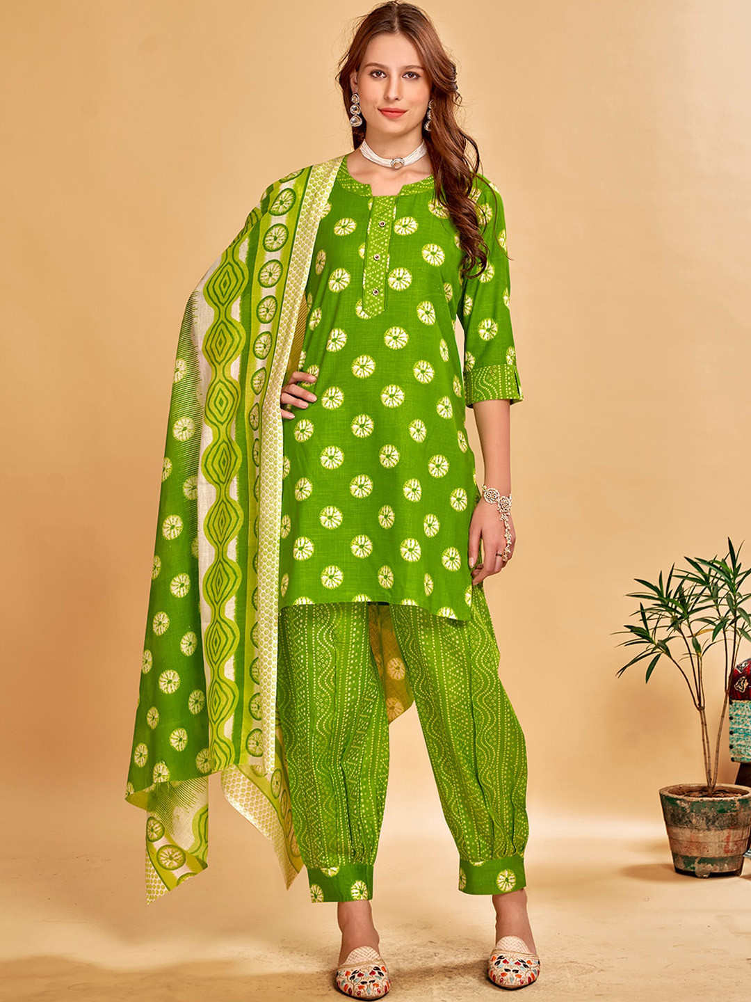 Anouk Green Bandhani Printed Pure Cotton Straight Kurta With Salwar & Dupatta