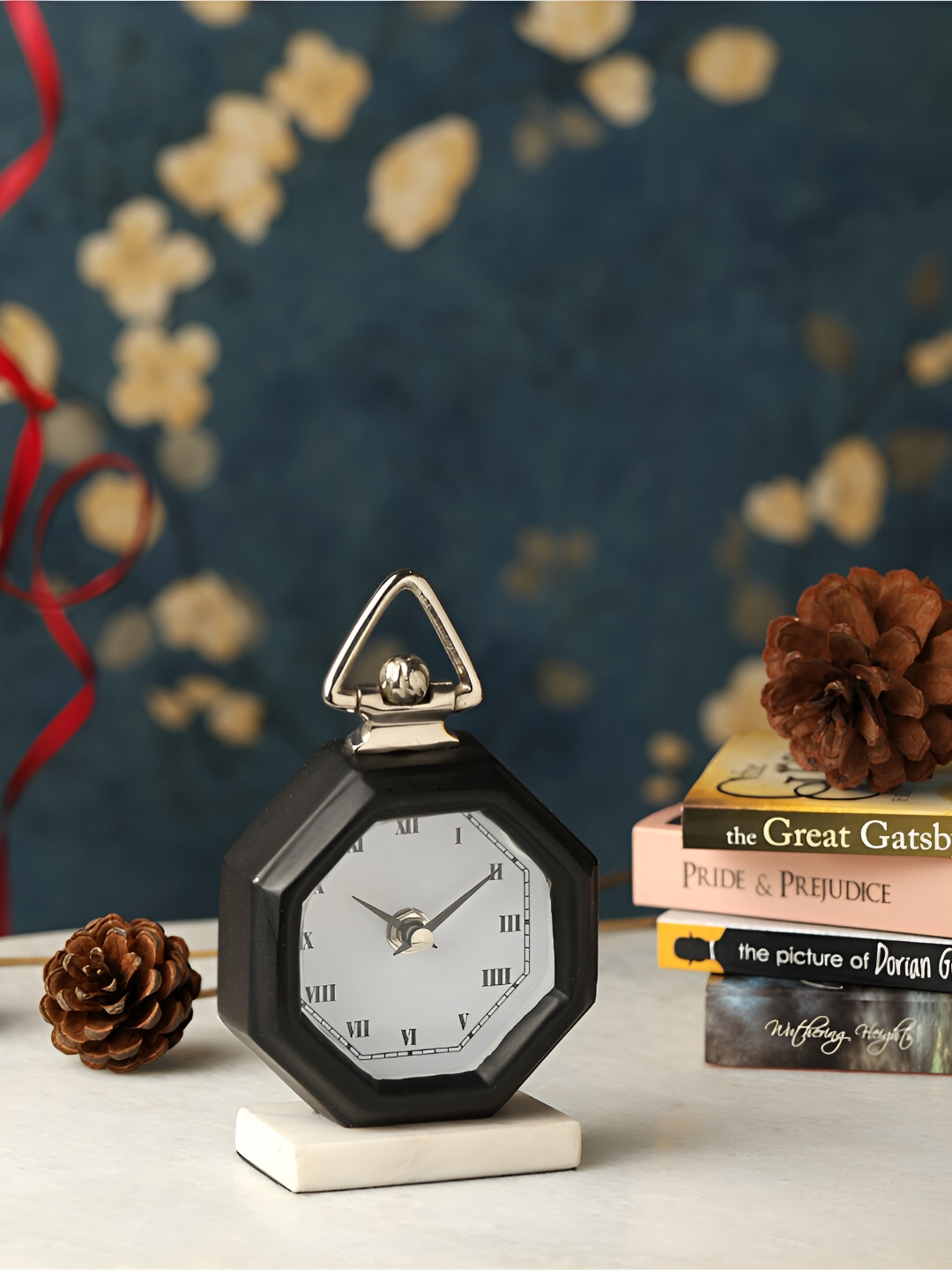 Decor de Maison Black & White Geometric Contemporary Table Clock