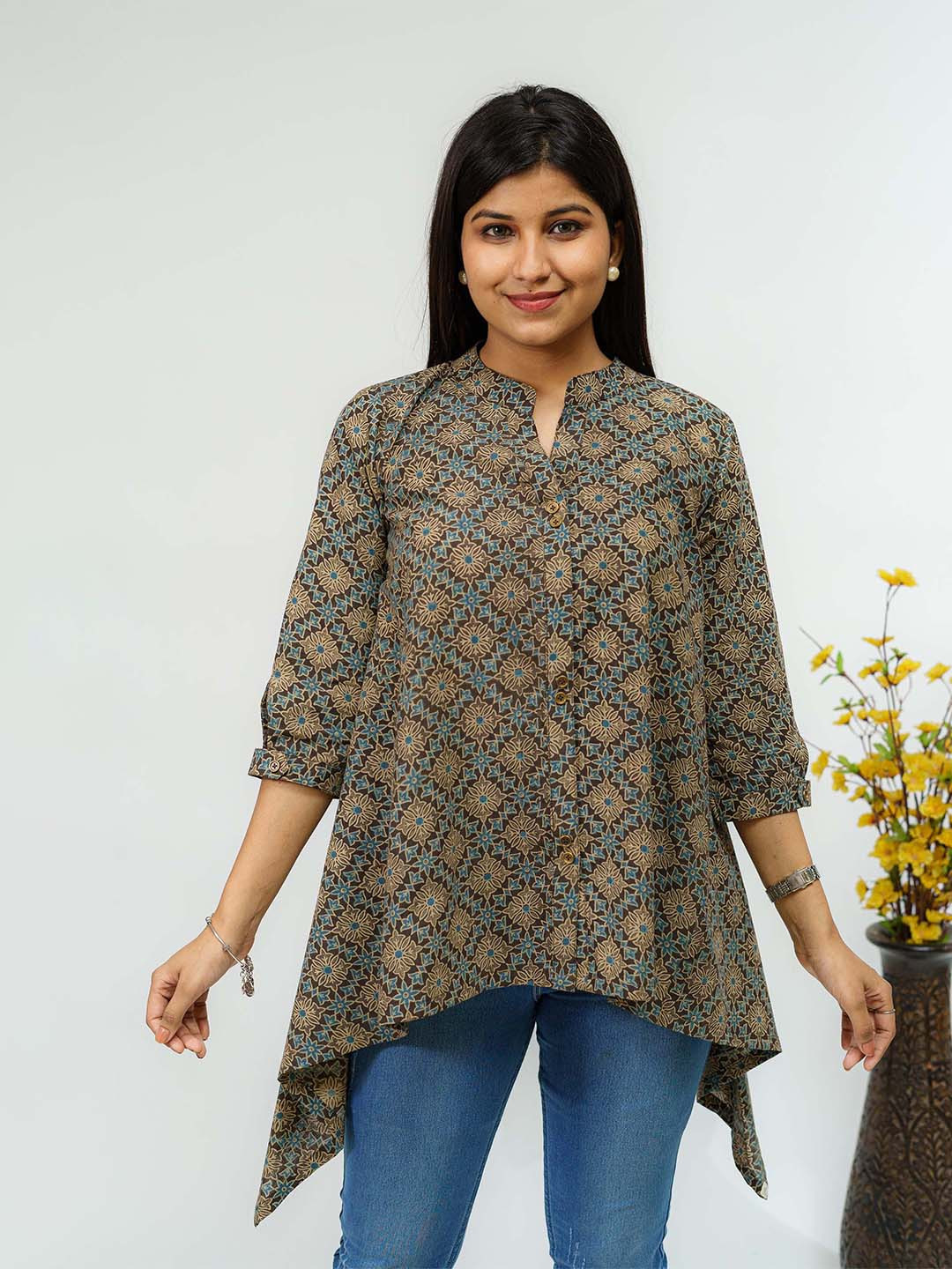 TSUCCHI TRADITIONS Shades of Forest Ajrakh Kurti
