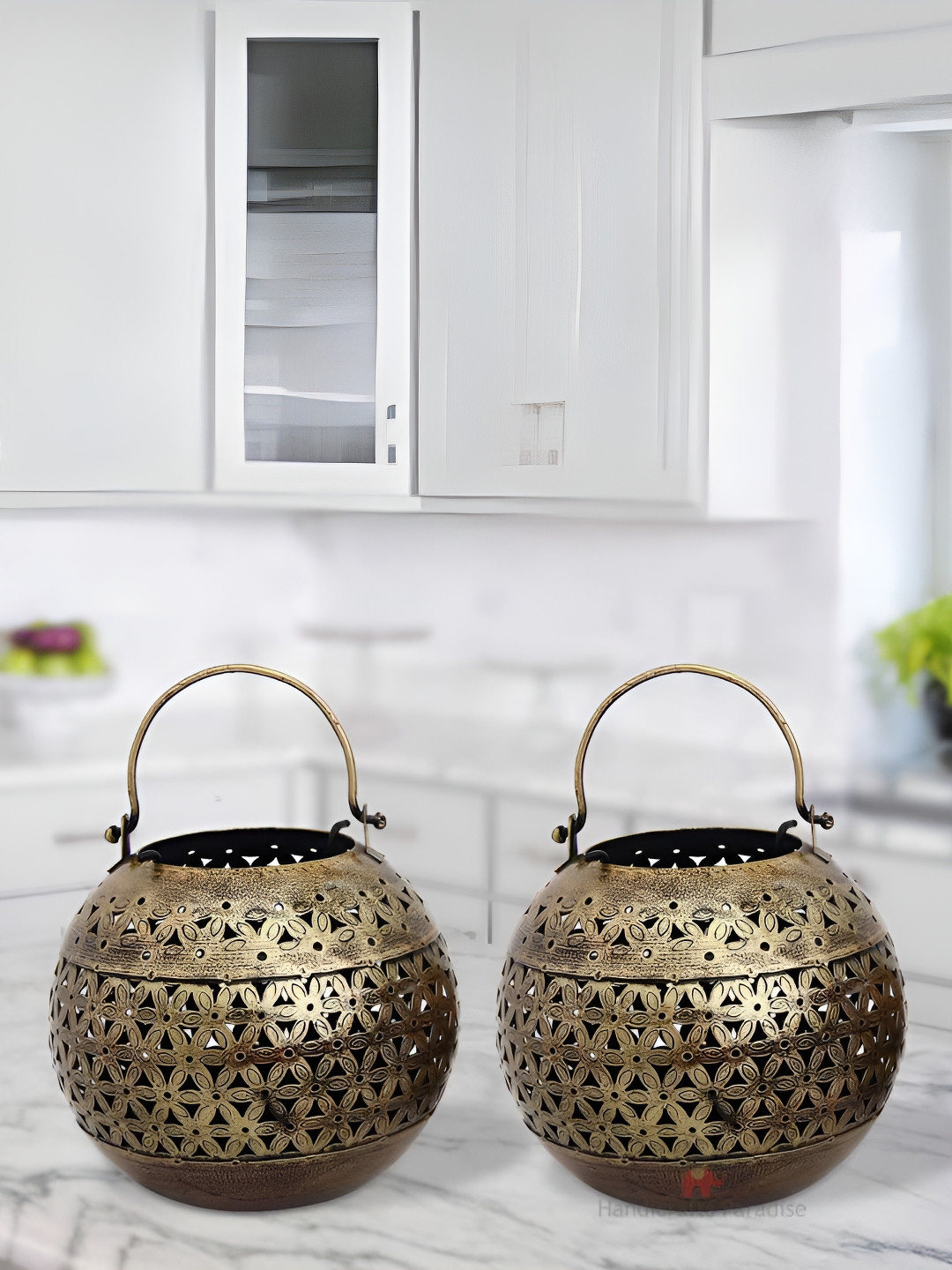 HANDICRAFTS PARADISE Tea Light with A Handle Gold Metal Metallic Living Room Hand-Crafted Set of 2 Medium Showpieces - 6.8 Inches